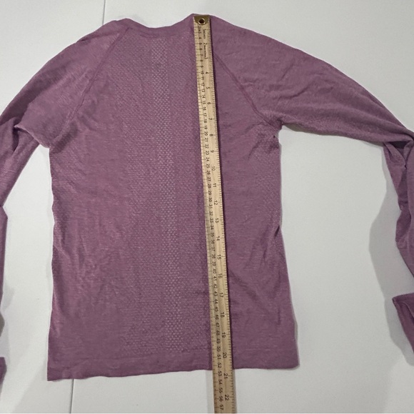 Lululemon Shirt Womens 2 Purple Swiftly Tech Long Sleeve Thumbholes Seamless - Picture 10 of 12